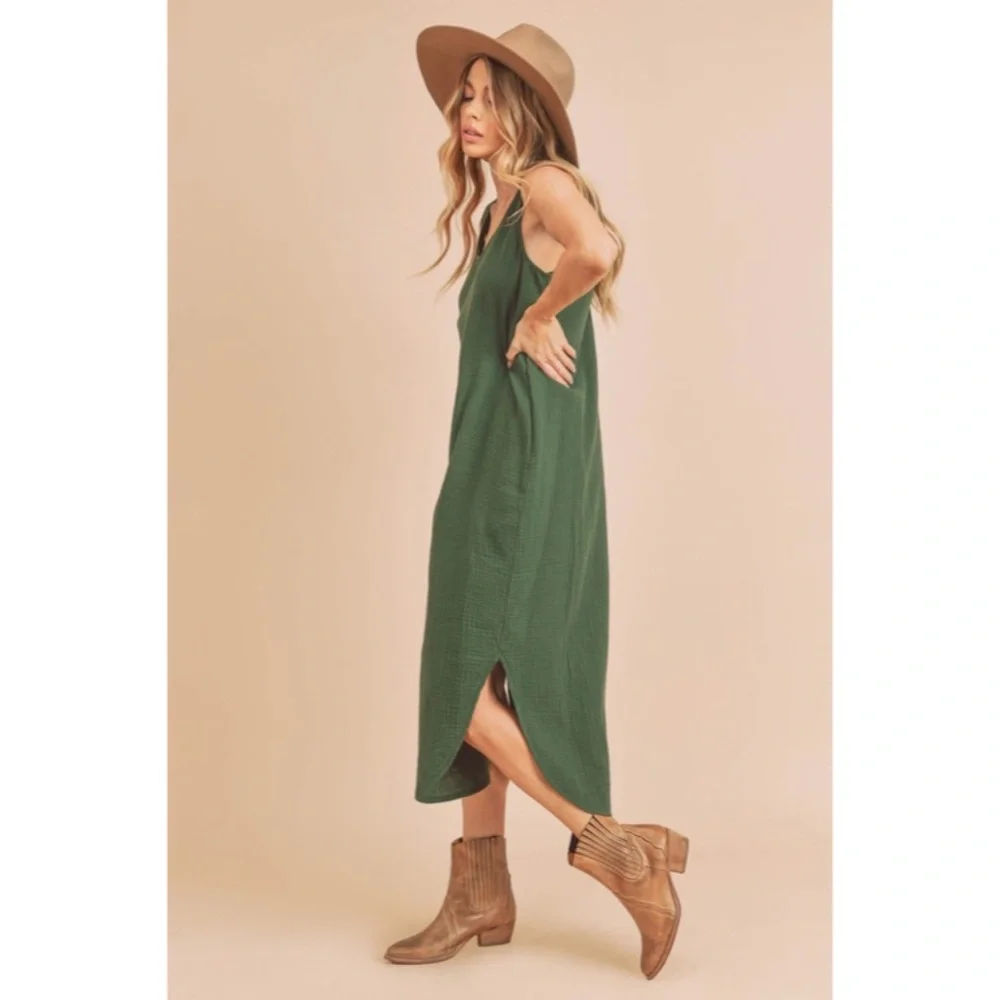 SOLD OUT Daisy - Emerald Green Sleeveless Textured Tank Midi Dress - Picture 2 of 3